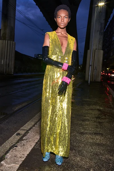 Look 24